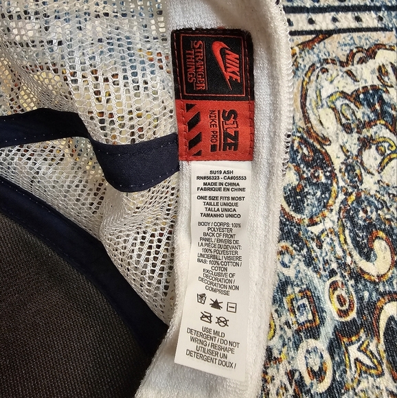 NWOT Nike Stranger Things Hawkins High School Snapback Hat - Picture 7 of 8